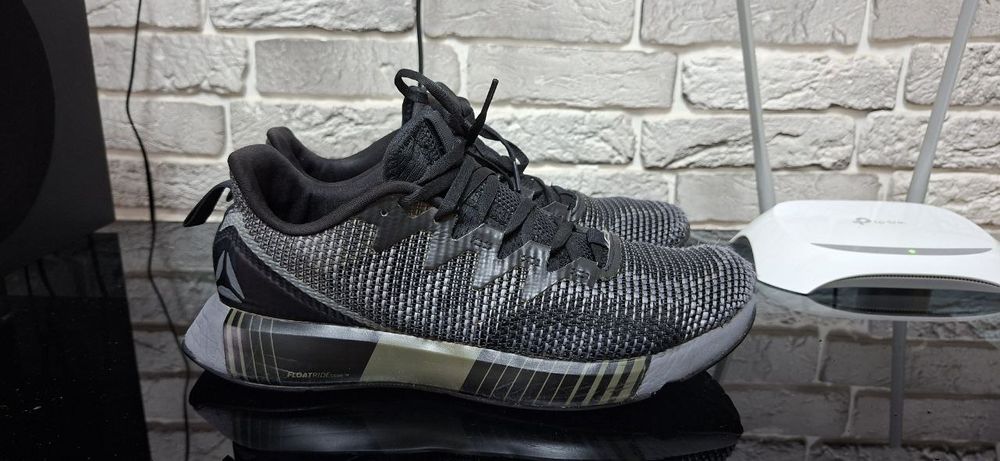 Оригинальные кроссы Reebok