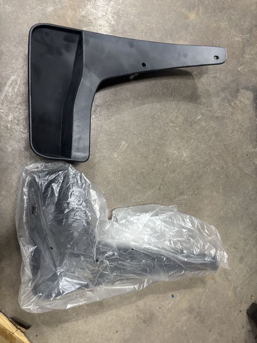 Брызговики митсубиши