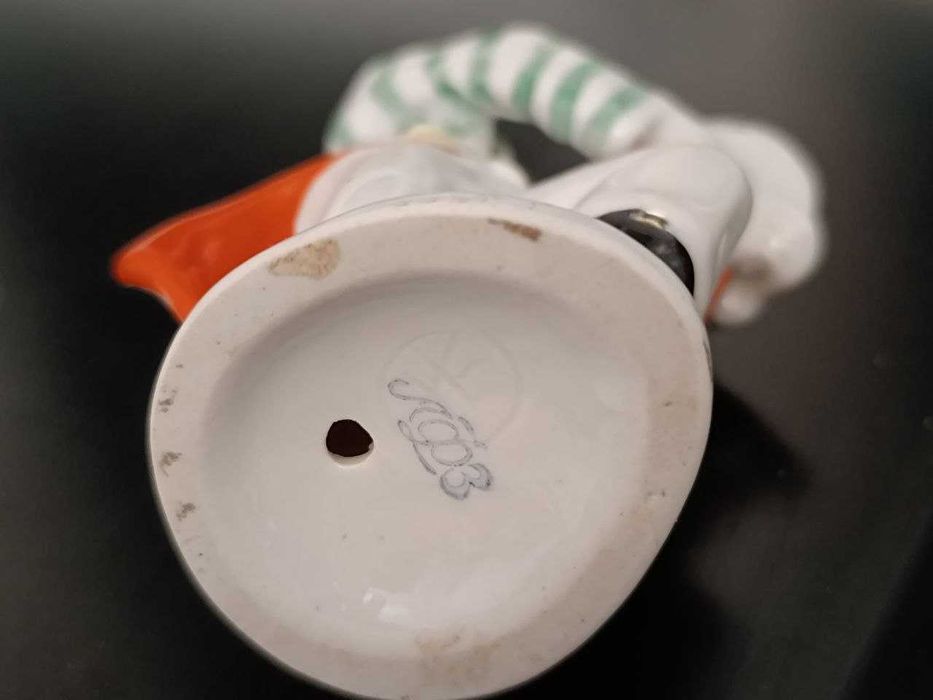 Статуэтка редкая ЛФЗ Узбек с бубном (синее клеймо)