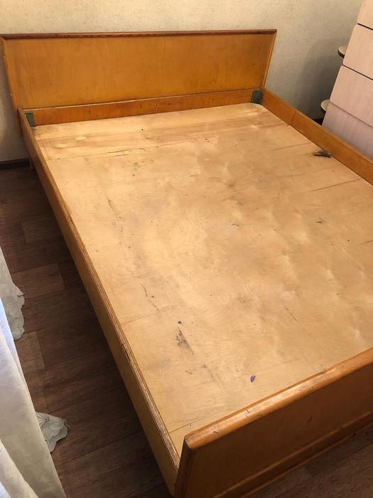 Большая кровать б/у