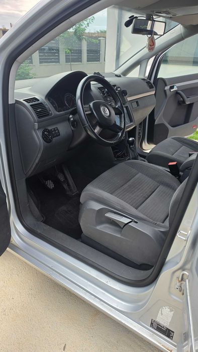 VW Touran 2.0 TDI BKD 140 CP | Unic proprietar | 5 locuri