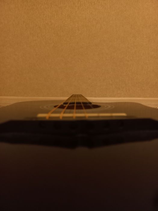 Гитара акустика.