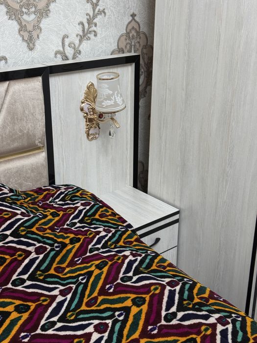 Спалный мебел сотилади