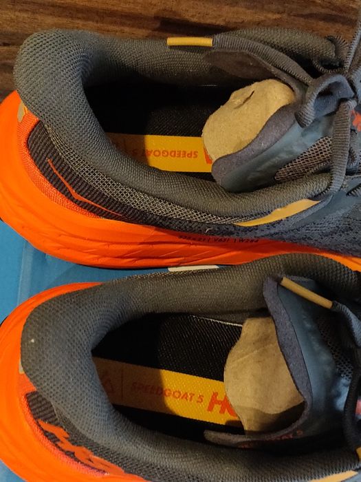 Hoka Speedgoat 5 Vibram – mărimea 41 1/3 – purtați o singură dată