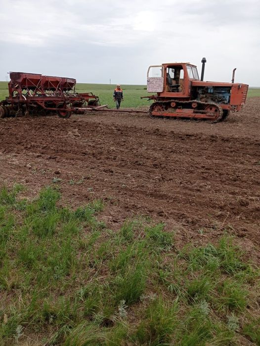 Продам трактор срочно