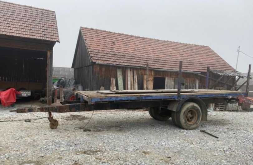 Remorca de transportat baloti 15 tone, 7 m x 2.30 m