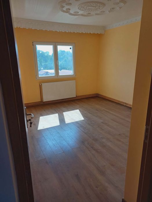 Garsoniera de vanzare Comanesti