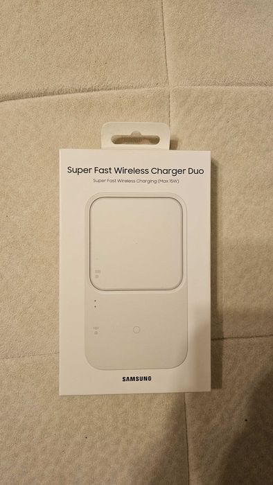 Безжично зарядно SAMSUNG Super Fast Wireless Charger Duo
