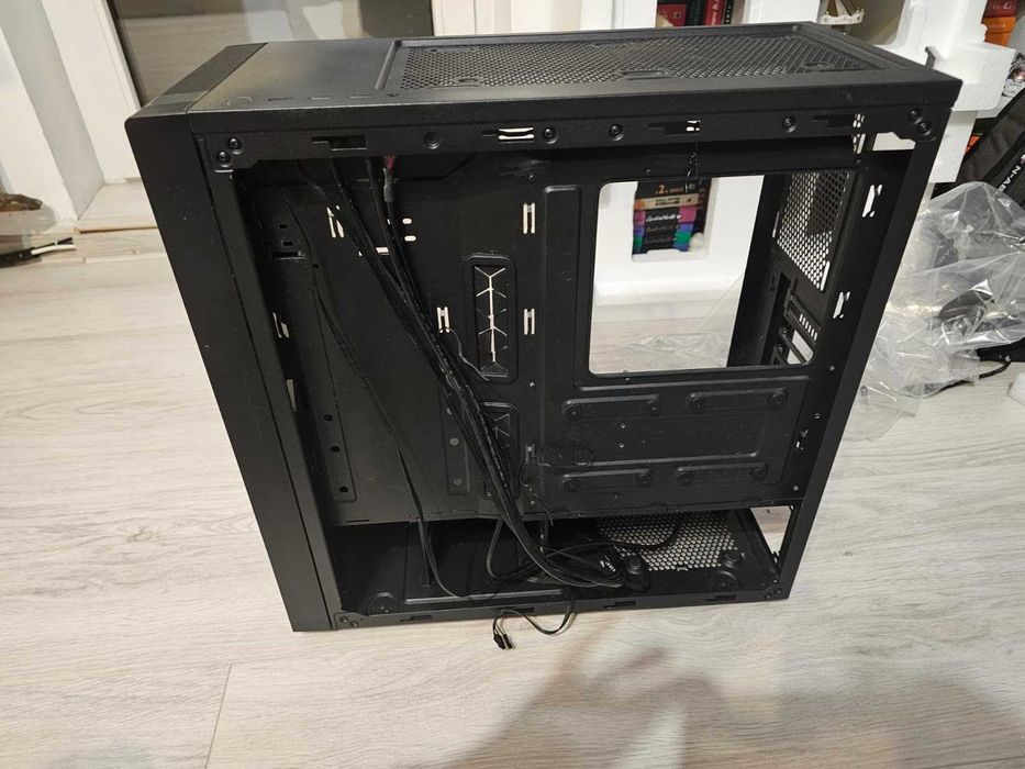 Carcasa PC Cooler Master MasterBox NR600