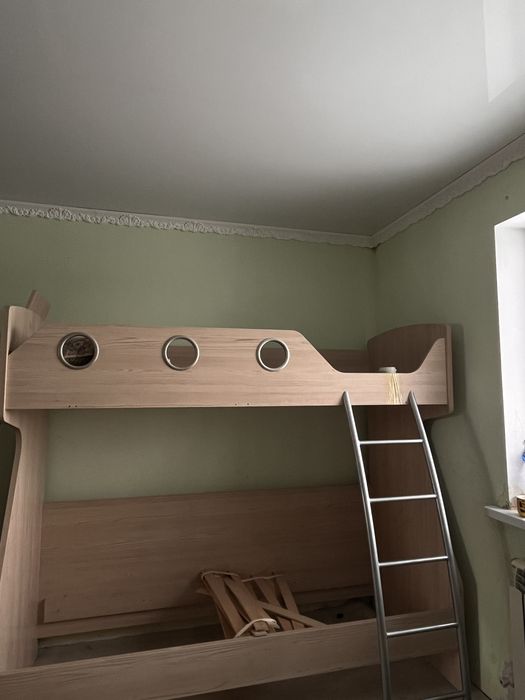 Двухэтажной кроват