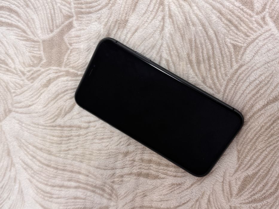 Продам Iphone 11 (128 гб)