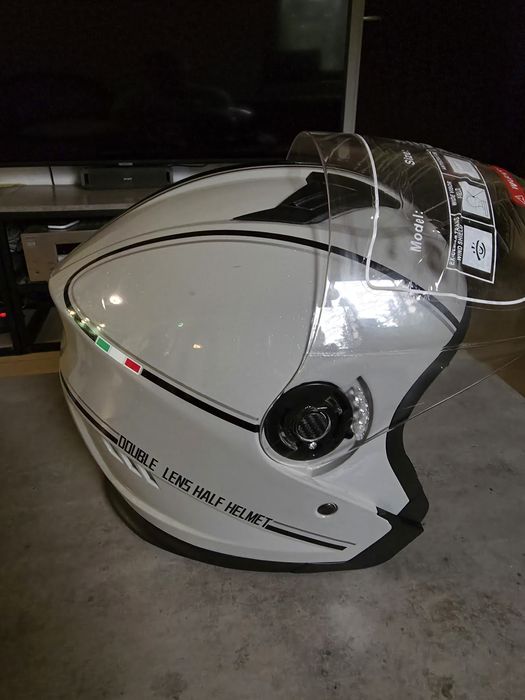 Vand casca moto open face noua.