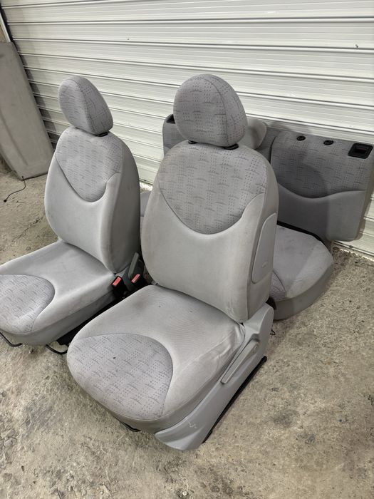 Citroen C3 седалки салон