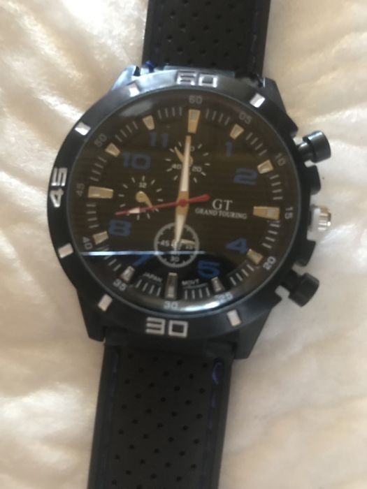 Продавам часовници имам над 23 вида