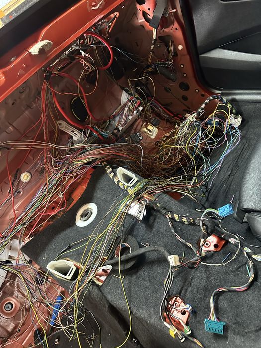 Mecanic Auto si Electrica Auto | La Domiciliu sau in Garaj | Diagnoza, Navigatii, Audio Auto