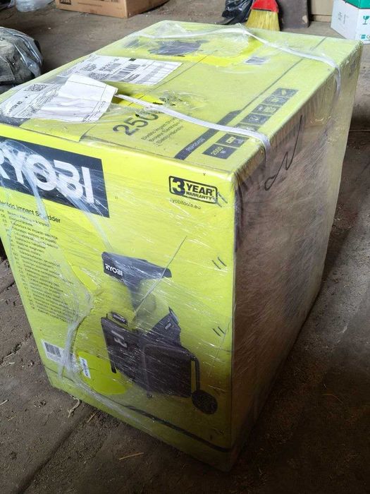 Клонотрошач/Дробилка RYOBI RSH2545B 2500 W, МАКС ДИАМЕТЪР НА РЯЗАНЕ 45 мм