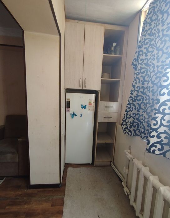 Юнусабад 2кв 1/2/4. 26м² гелерейка, Средний ремонт