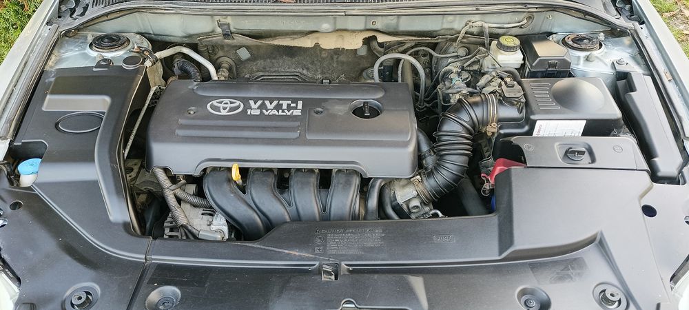 Toyota Avensis T25 1.6 benzina