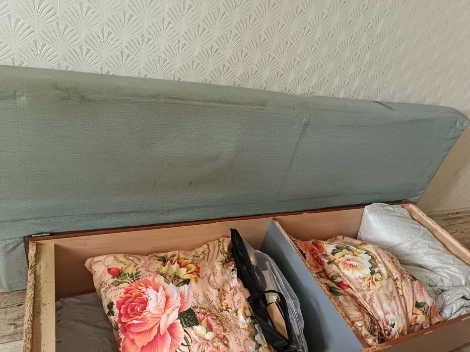 Отдам даром б/у диван