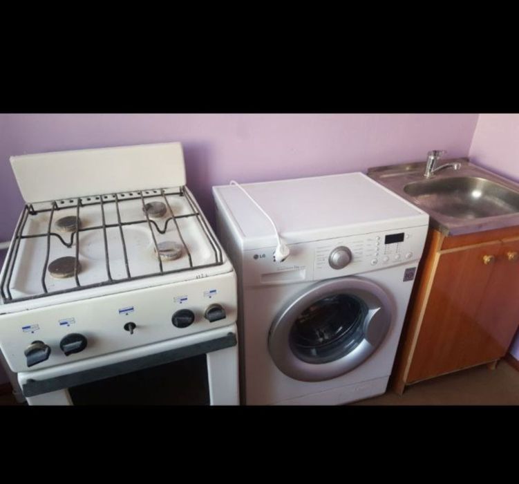 Buxoro shahrida 2 xonali uy 2-etaj ijaraga beriladi. 
Pridastgir 9/3,