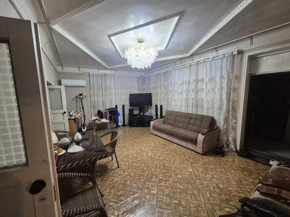 Продается Участок 5.5 соток. 185000у.е Чинабад санатории