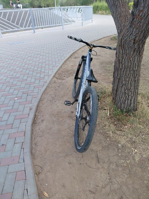 Продам велосипед от компании giant