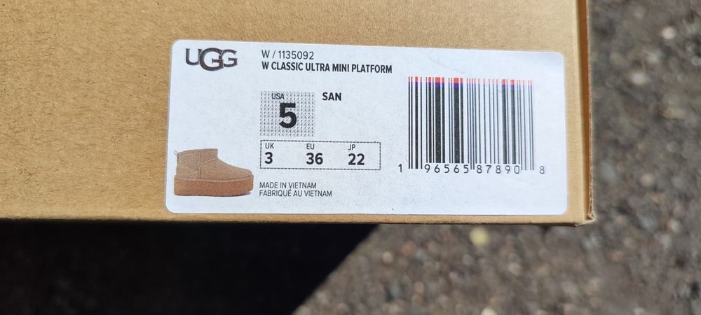 UGG Classic Ultra Mini Platform marimea 36