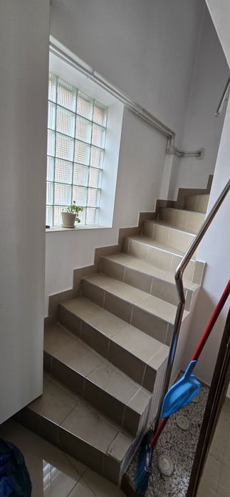 Dau in chirie spatiu comercial