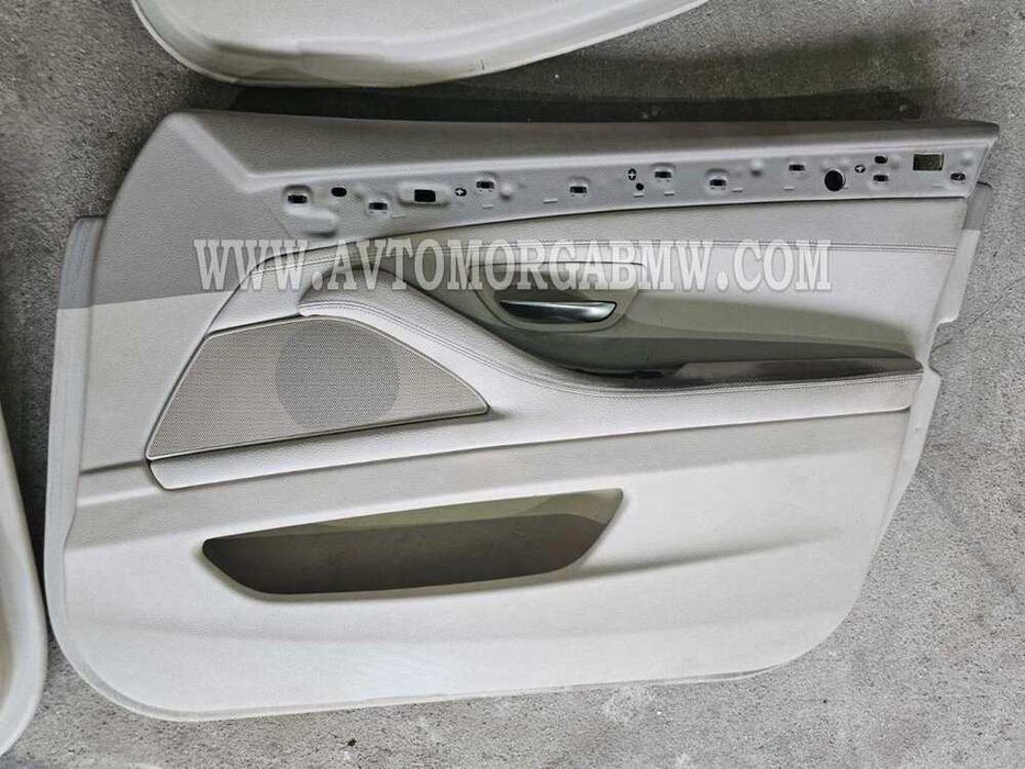 БМВ Ф11 5 серия Бежов кожен салон БМВ BMW F11