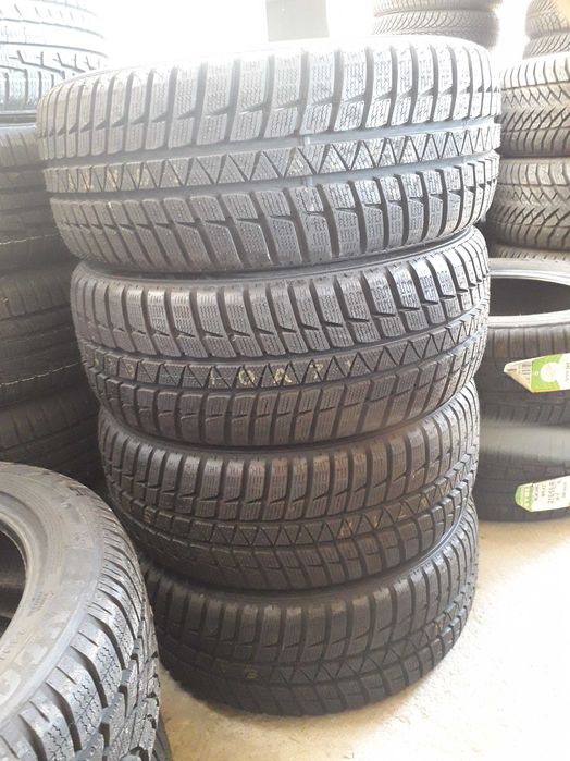 2 Нови зимни гуми R17 215/50 Falken HS449 EuroWinter 95V M+S ExtraLoad
