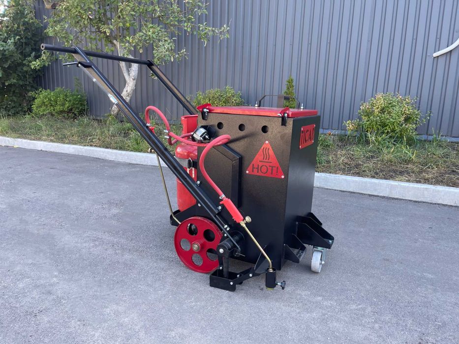 Utilaj pentru topit și turnat mastic bituminos Crack sealing machine