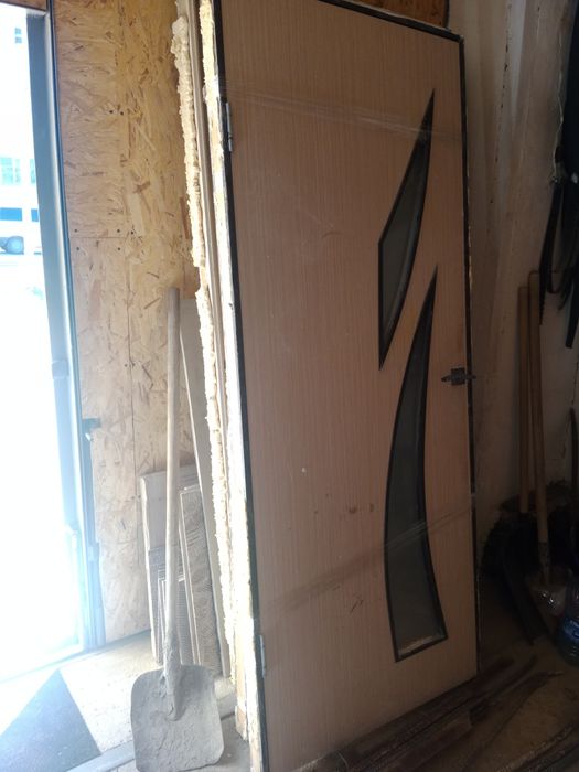 Продам двери межкомнатные