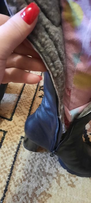 Продам натуральные сапоги