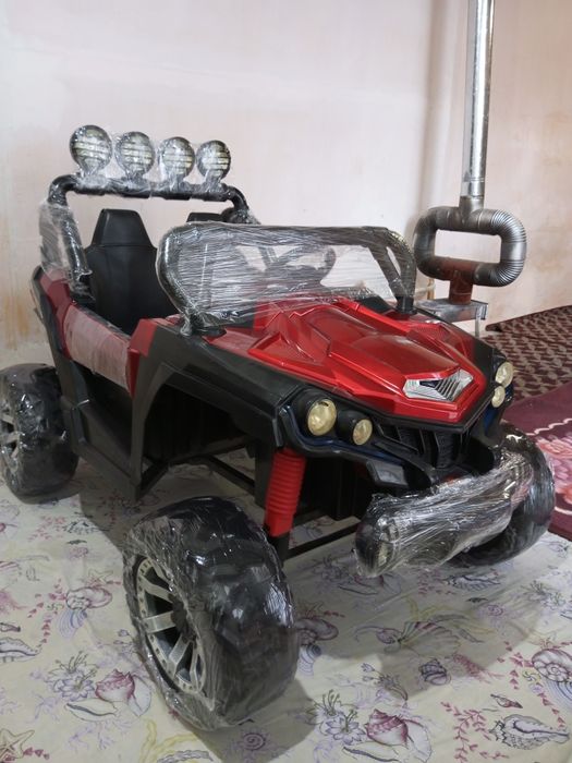 Detskiy mashinka Baggi 4×4