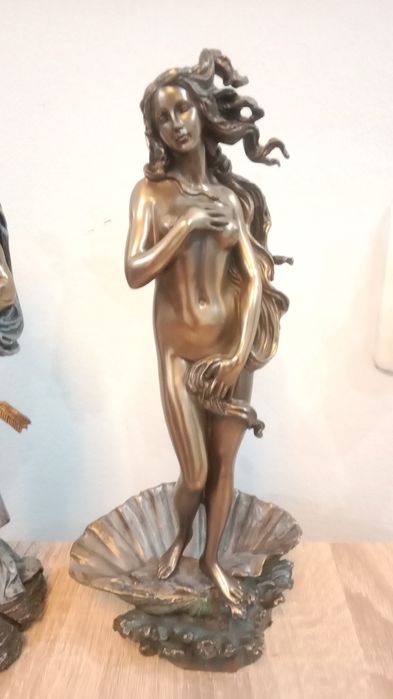 Статуэтки продам, цена за всё