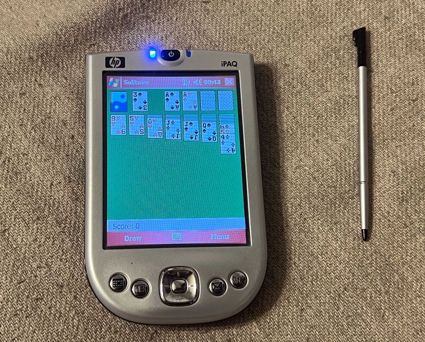 HP iPAQ hx2190b Pocket PC cu docking si stylus, functional