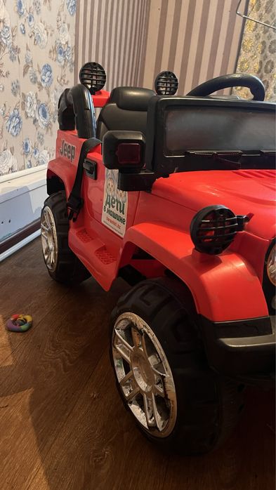 Детская электромашинка