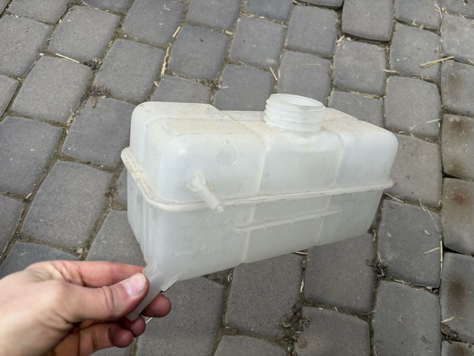 Расширительный бачок лада приора
