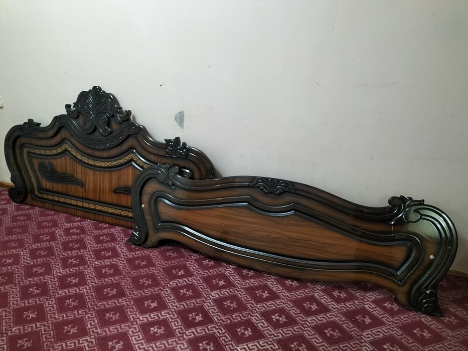 Yotoqxona uchun spalniy divan