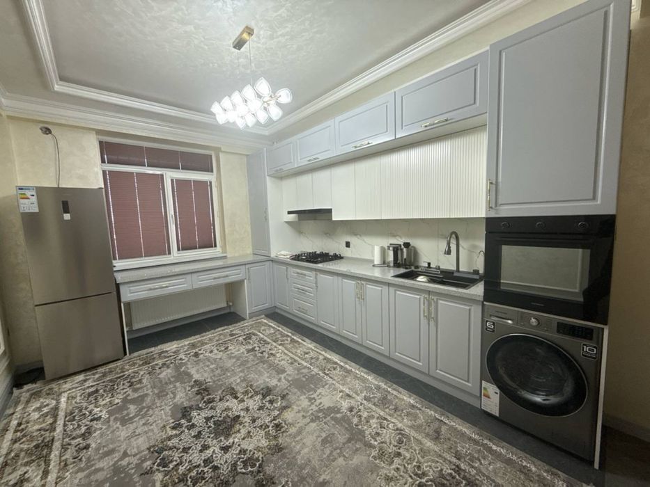 Срочно продаётся 3x комнатная квартира Юнусабад 10-й квартал 105кв