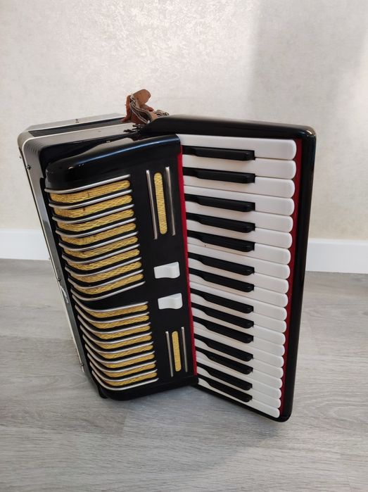 Аккардеон с футяром
