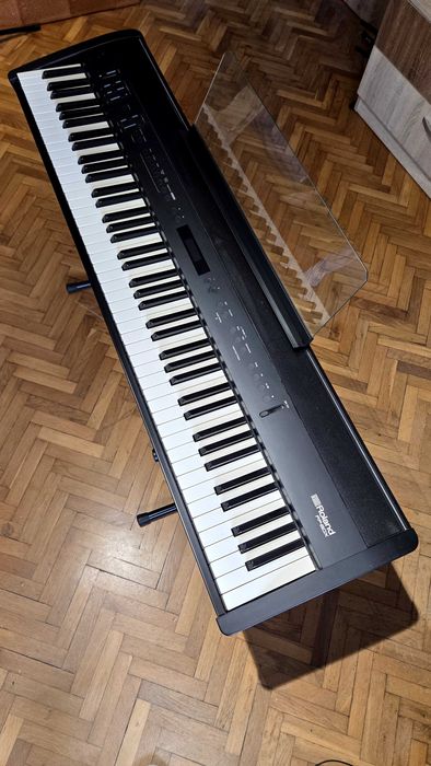 Pian digital Roland FP60X