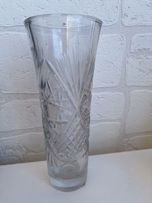 Кристални вази 20 см височина - 25 лв.