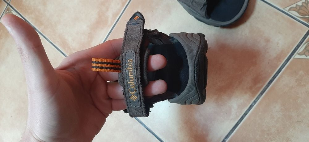 Sandale drumetie columbia piele marime 40 25 cm