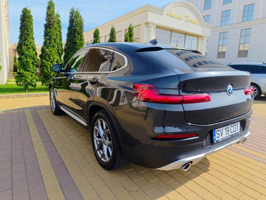 BMW X4 30i xDrive 252cp