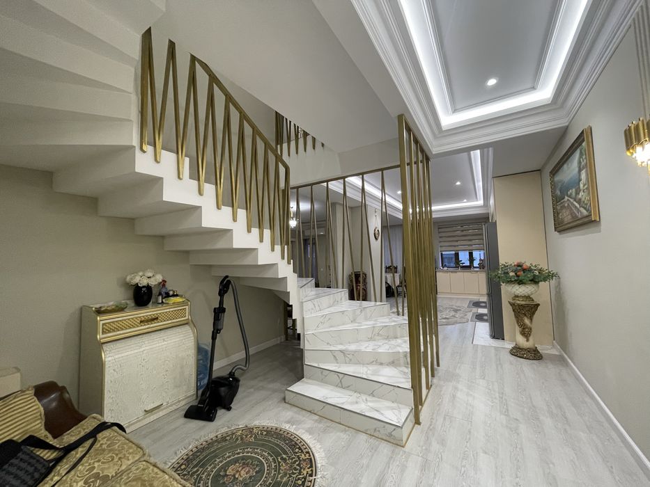 Срочно продается каартира Дуплекс в Яккасаре жк Family house 192м2