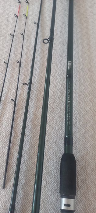 Фидери DAIWA AGVALITE 3.90/150gr #  FL strategis 3.90 / 100-200