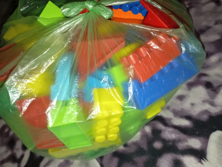 Продам игрушки для мальчика