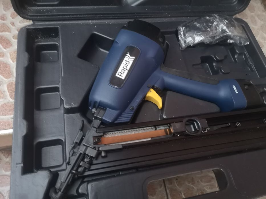 Професионален Пневматичен Такер Rapid