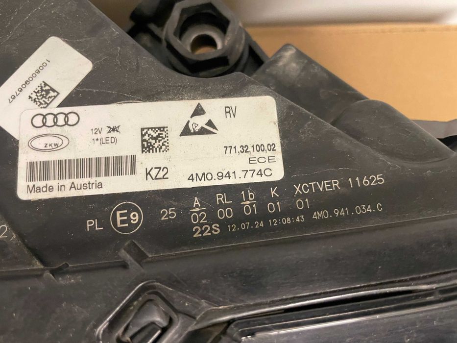 Far stanga / dreapta Full LED AUDI Q7 4M 2015- 2019 4M0941033C/034C